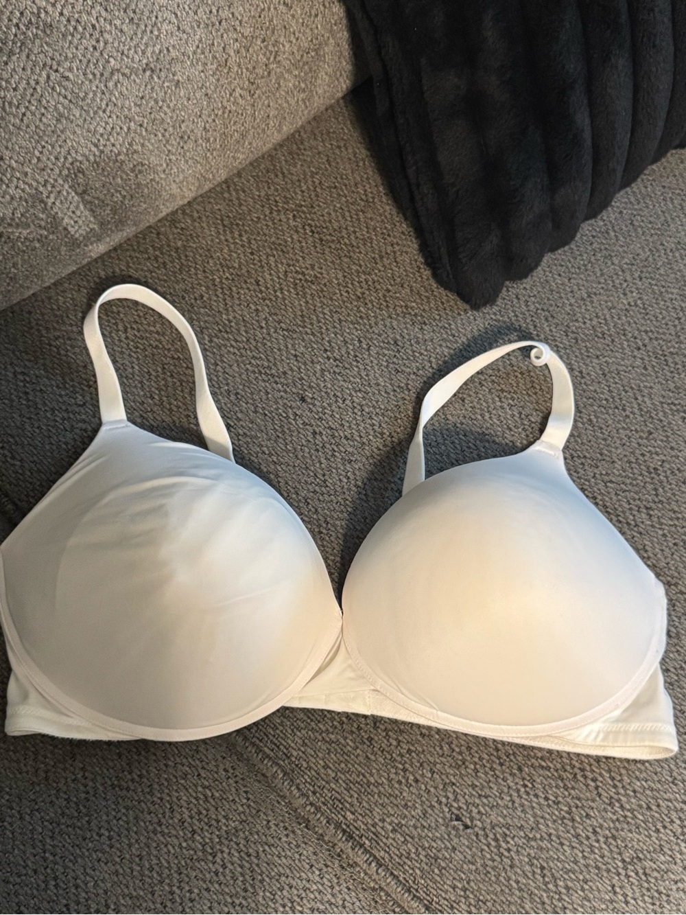 PINK Victoria's Secret White Wear Everywhere Push Up Bra
